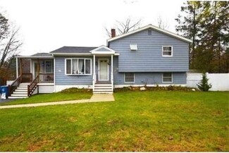 8 Riverside Rd, Billerica, MA 01821