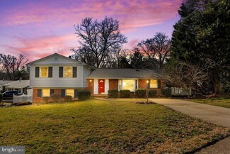 8511 Queen Elizabeth Blvd, Annandale, VA 22003