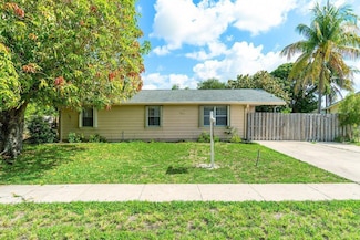 1441 W Hardee St, Lantana, FL 33462