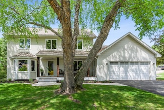 9660 Tree Farm Rd, Eden Prairie, MN 55347