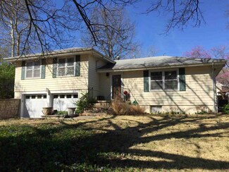 735 Elling Dr, Manhattan, KS 66502