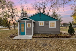 11044 5th St NE, Minneapolis, MN 55434