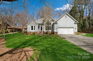 2512 Willowbrook Dr, Matthews, NC 28104