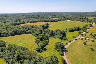 5684 Dry Fork Rd, Festus, MO 63028
