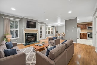 4 Boatworks Dr, Bayonne, NJ 07002