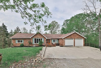 2578 Jenny Lynn Dr, Lawrenceburg, IN 47025