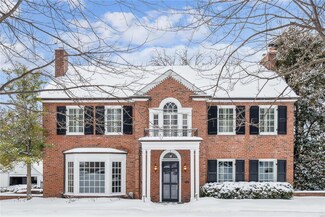 21 Fair Oaks Dr, Saint Louis, MO 63124