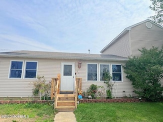 101 Illinois Ave, Waretown, NJ 08758