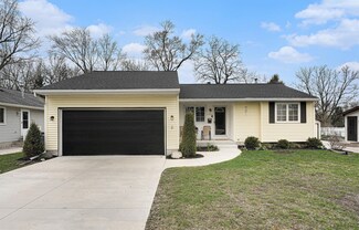 1531 Lenox Rd SE, Grand Rapids, MI 49506
