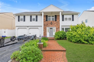4059 Greentree Dr, Oceanside, NY 11572