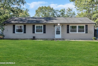 27 Coreopsis St, Browns Mills, NJ 08015