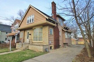 717 Hickory St, Waukegan, IL 60085