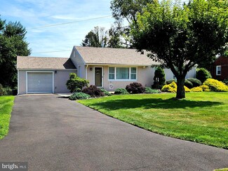 513 Grandview Ave, Feasterville Trevose, PA 19053