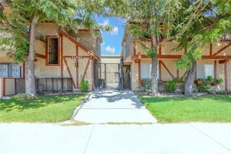 11341 Victory Blvd, North Hollywood, CA 91606