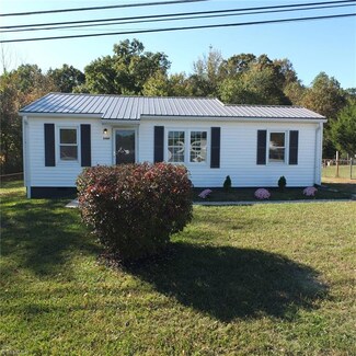 5427 Uwharrie Rd, High Point, NC 27263
