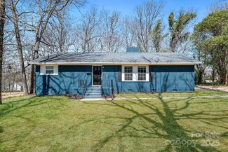 4931 Galax Dr, Charlotte, NC 28213