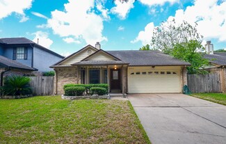 2022 Creekshire Dr, Sugar Land, TX 77478