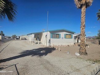616 W Hagley Loop, Quartzsite, AZ 85346