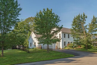34 Bay St, Portland, ME 04103