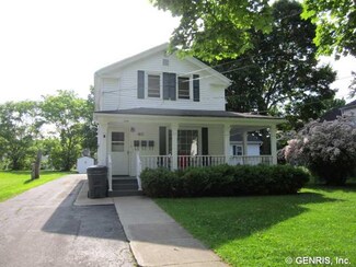 40 Catherine St, Lyons, NY 14489