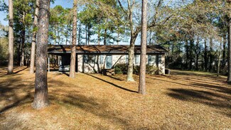 141 Ole Oak St, Loris, SC 29569