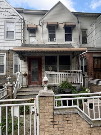 9423 115th St, South Richmond Hill, NY 11419