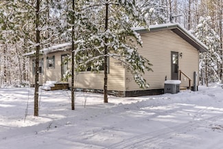 8651 Caryl Ln, Minocqua, WI 54548