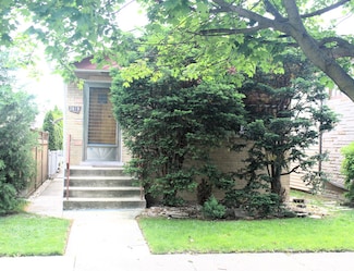2619 Home Ave, Berwyn, IL 60402
