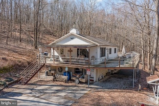 37 Roaring Creek Preserve Forest, Catawissa, PA 17820
