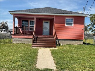 3300 Daniel Dr, Violet, LA 70092