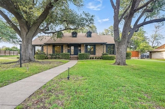1451 Acapulco Dr, Dallas, TX 75232