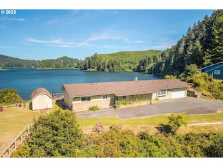 600 Falling Tree Ln, Lakeside, OR 97449