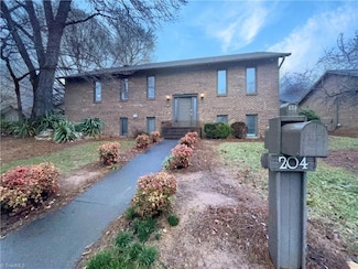 204 Barrington Place, Winston Salem, NC 27104