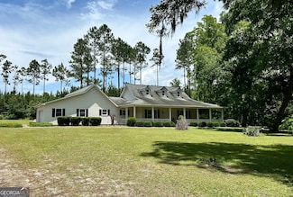 5577 Strickland Rd, Waycross, GA 31503