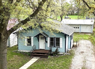 319 Sanford St, Brookfield, MO 64628
