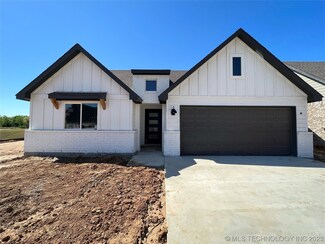 2417 W Charleston St, Broken Arrow, OK 74011
