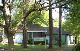 1107 E 4th Ave, Albany, GA 31705