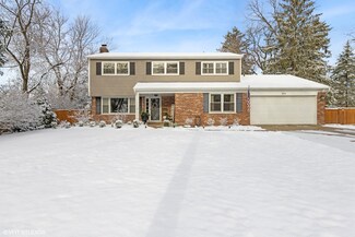 914 Warrenville Rd, Wheaton, IL 60189