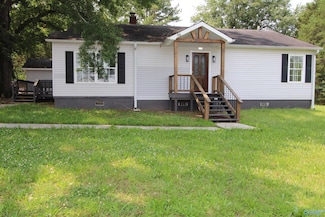 132 E Pine St, Falkville, AL 35622