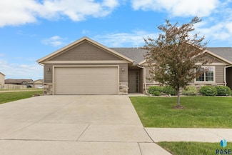 4002 S Grand Slam Ave, Sioux Falls, SD 57110