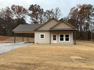 22 Barnett St, Nettleton, MS 38858