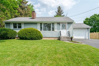 106 W Dauenhauer St, East Syracuse, NY 13057