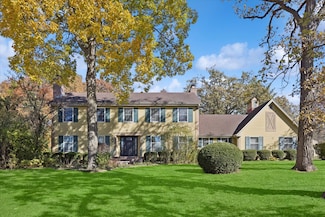 1150 Nottingham Ln, Elgin, IL 60120