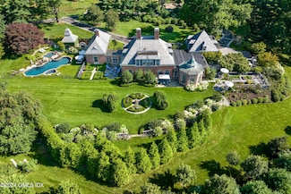 39 Aiken Rd, Greenwich, CT 06831