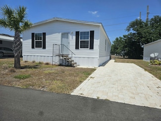 6631 Hidden Oaks Dr, North Fort Myers, FL 33917