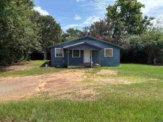 285 County Road 102 W, Henderson, TX 75652