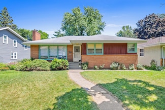 1290 Danforth St, Saint Paul, MN 55117