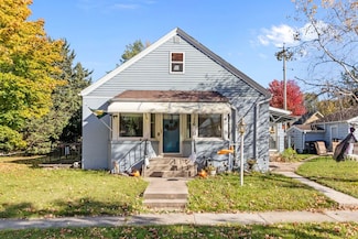 418 Stevens Ct, Oshkosh, WI 54901