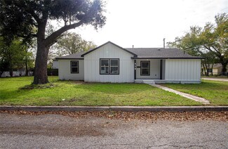 418 W Gross St, Mesquite, TX 75149