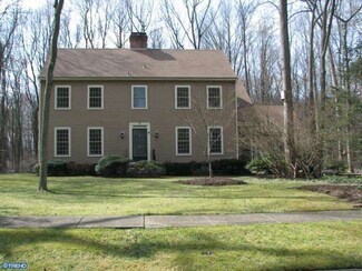 4 Pepperbush Ln, Moorestown, NJ 08057